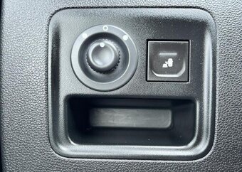 Dacia Duster 1.6i 16v 4x4 TAŽNÉ ČR 1.MAJ benzín manuál 84 kw - 6