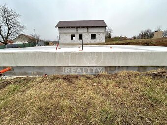 TUreality ponúka na predaj pozemok zo základovou doskou... - 6