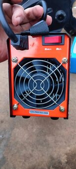 zváračka invertor Dnipro šikovne malinká 210A - 6