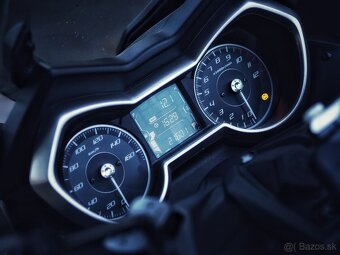 Yamaha X-Max 125 - 6