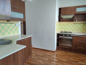 3izb.byt s výhladom na Vysoke Tatry v Poprade - 6