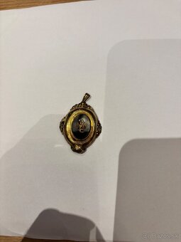 Zlatý prívesok - 6