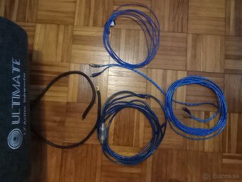 Predám aktívny Subwoofer 600w + káble - 6