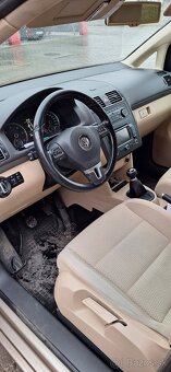Volkswagen Touran - 6