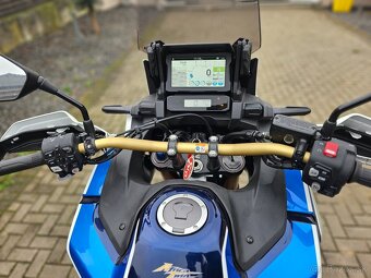 Honda Africa Twin 1100 - 6