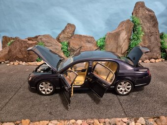 Prodám model 1:18 Bentley continental Flying Spur 2005 Minic - 6