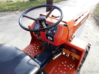 Traktor Kubota B1400 - 6