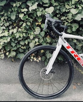 Cestný bicykel Trek Domane AL 3 - 6