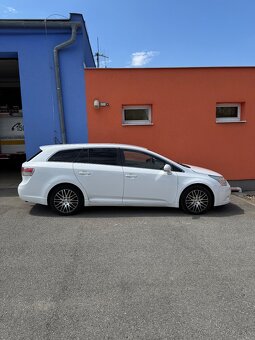Toyota Avensis Combi 2.0D-4D T27 - 6