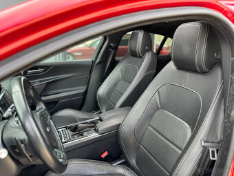 Jaguar XE benzin 2.0 R-Sport AT  - 74 000km - 6