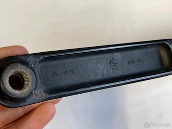 Ramena stieračov Audi A3 8P - 6