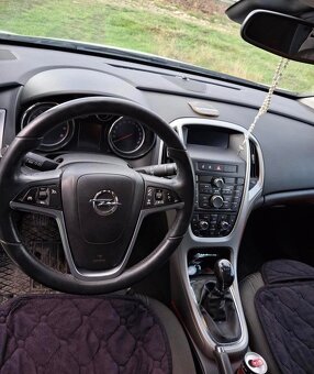 Opel Astra Sports Tourer - 6