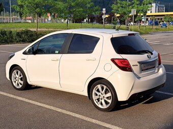 Toyota Yaris Hybrid - 6