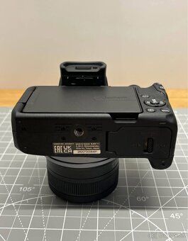 Canon R50 - 6