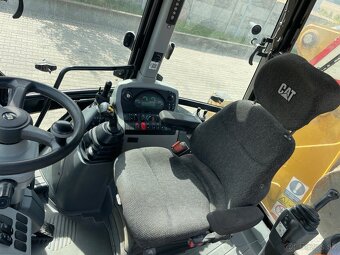CAT 432 F2 - 6