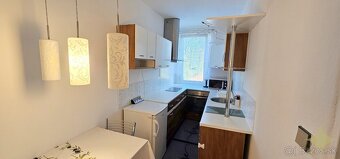 REZERVOVANÉ - Exkluzívne na predaj čiastočne prerobený 2 izb - 6