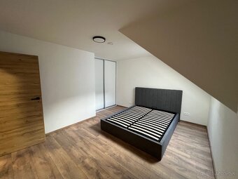 Prenájom nadštandardného, zariadeného bytu v centre Nemšovej - 6