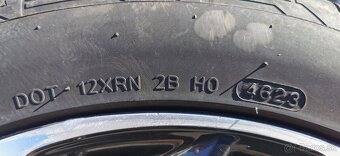 Predám 17" disky s pneumatikami na hyundai i20 - 6