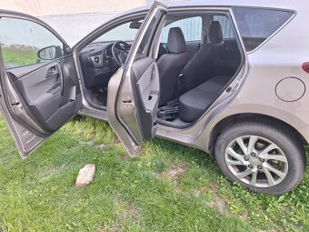 Toyota Auris 1.2T - 6