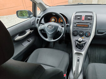predam,Toyotu Auris 1.4VVTi, benzín, klima - 6