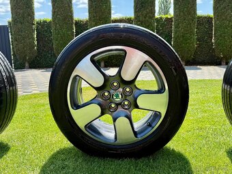 Komplet letnú sadu alu Škoda Scout - 5x112 225/55 R17. - 6