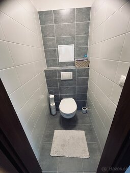 Na predaj moderný 2-izbový byt s loggiou, pivnicou a garážov - 6