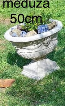 Betónové kvetináče,zvieratá,lavičky doplnky do zahrady . - 6