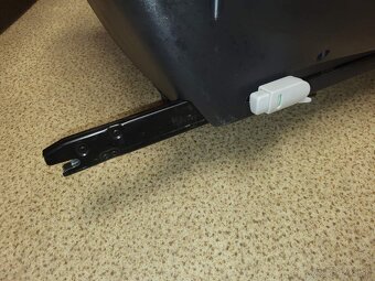 Predám otočnú autosedačku - 6