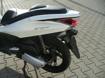 Honda PCX 125 i - 6