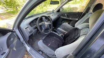 Mazda 323 - 6