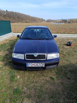 Predám Škoda Octavia 2.0 l benzín na náhradné diely - 6