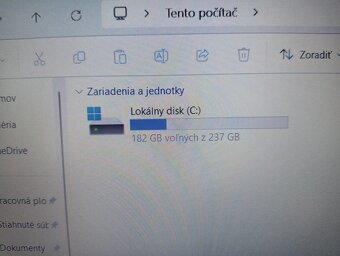 predám Lenovo V15-IIL / Intel core i5 / 20gb ram / WIN 11 - 6