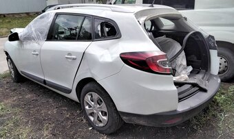 Renault Megane 1.6 2011 predám MOTOR K4MV8, DVERE, NÁRAZNÍK, - 6