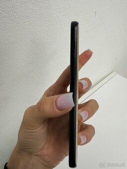 Samsung Galaxy A3 (2017) - 6