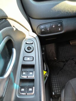 Kia carens - 6