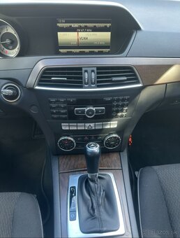 Mercedes-Benz C220 4Matic - 6