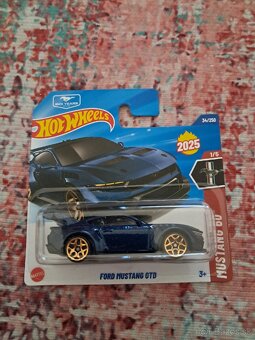 Hotwheels - 6