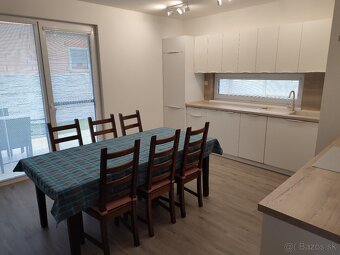 pri termálnom kúpalisku  3 izb. byt + garzónka v jednom  v - 6