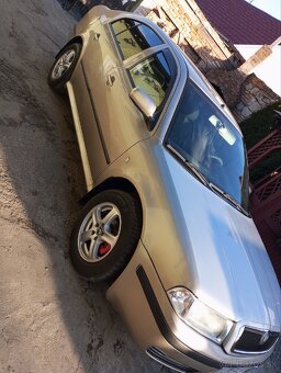 Oktavia 1.6 75 kw. Rv 2000. - 6