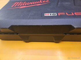 Milwaukee kufrík - 6