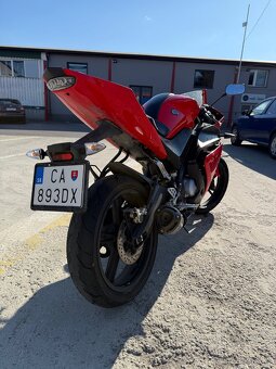 Yamaha YZF-R125 - 6