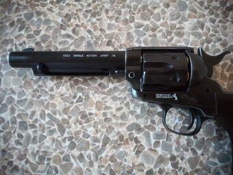 CO2 revolver - 6