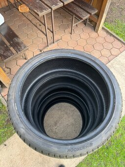 Hankook Winter icept evo3 235/35 R19 - 6