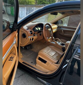 PORSCHE CAYENNE S - Black on Black - 6