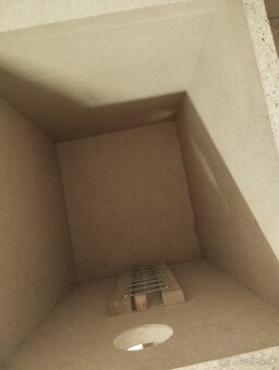 Hniezdiaca búdka pre Alexandra alebo Rozelu - 6