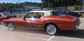 Buick Riviera Hardtop z roku 1973 - 6