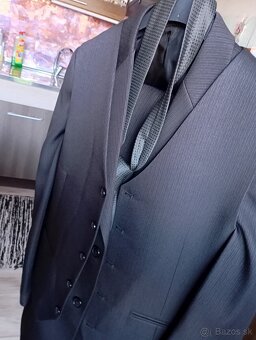Mám na predaj značkovy oblek - 6