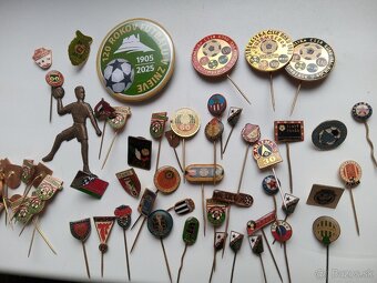 Futbalové odznaky. Šport.Futbal.FIFA . - 6