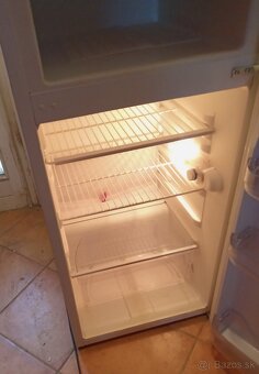 Predám plnefunkčná chladnička s mrazničkou WHIRLPOOL - 6