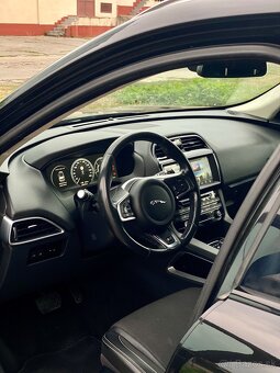 Jaguar F-Pace - 6